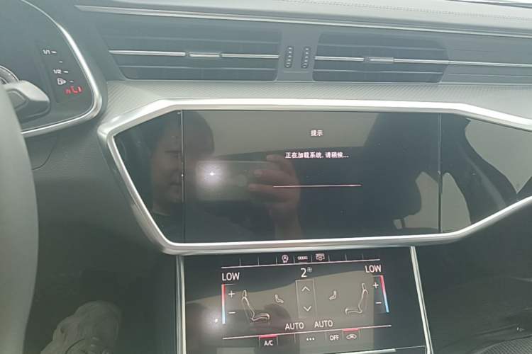 Used Audi A6L 2023 40 TFSI Luxury Prestige Edition Audio And AC Panel