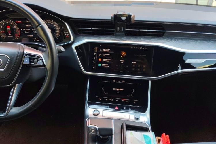 Used Audi A6L 2023 45 TFSI quattro Prestige Dynamic Edition Audio And AC Panel