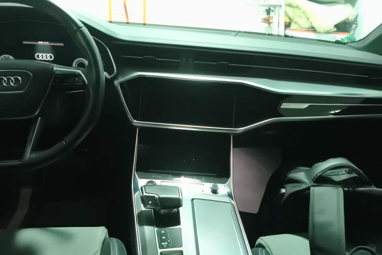 Used Audi A6L 2023 Revised 45 TFSI Prestige Dynamic Edition Audio And AC Panel