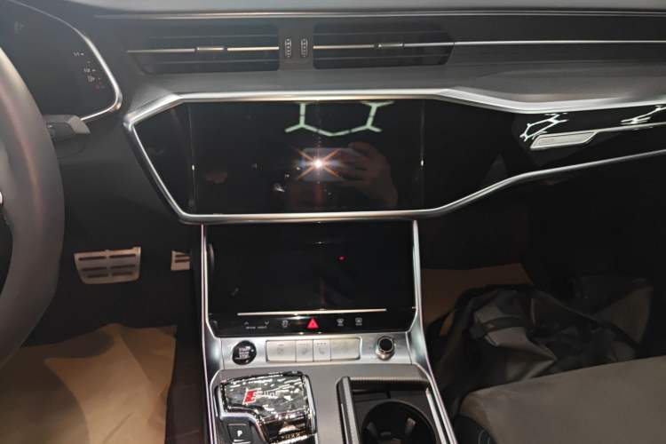 Used Audi A6L 2023 45 TFSI Prestige Dynamic Edition Audio And AC Panel