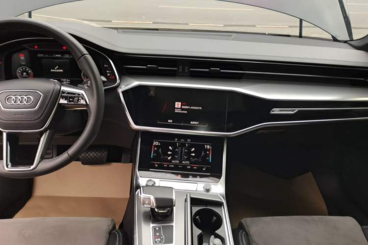 Used Audi A6L 2023 Revised 45 TFSI Prestige Dynamic Edition Audio And AC Panel