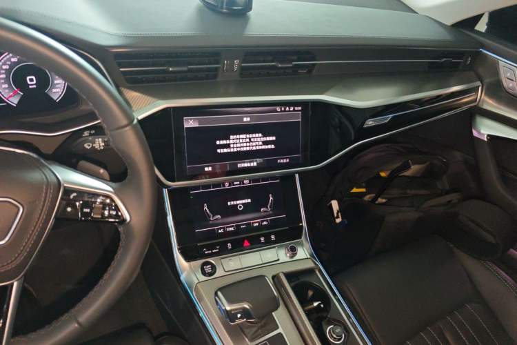 Used Audi A6L 2023 Revised 45 TFSI Prestige Dynamic Edition Audio And AC Panel