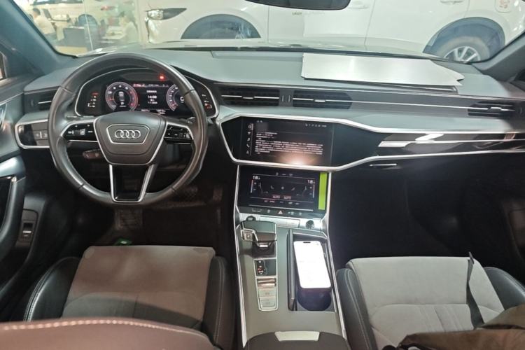 Used Audi A6L 2023 Revised 40 TFSI Luxury Dynamic Edition Center Console