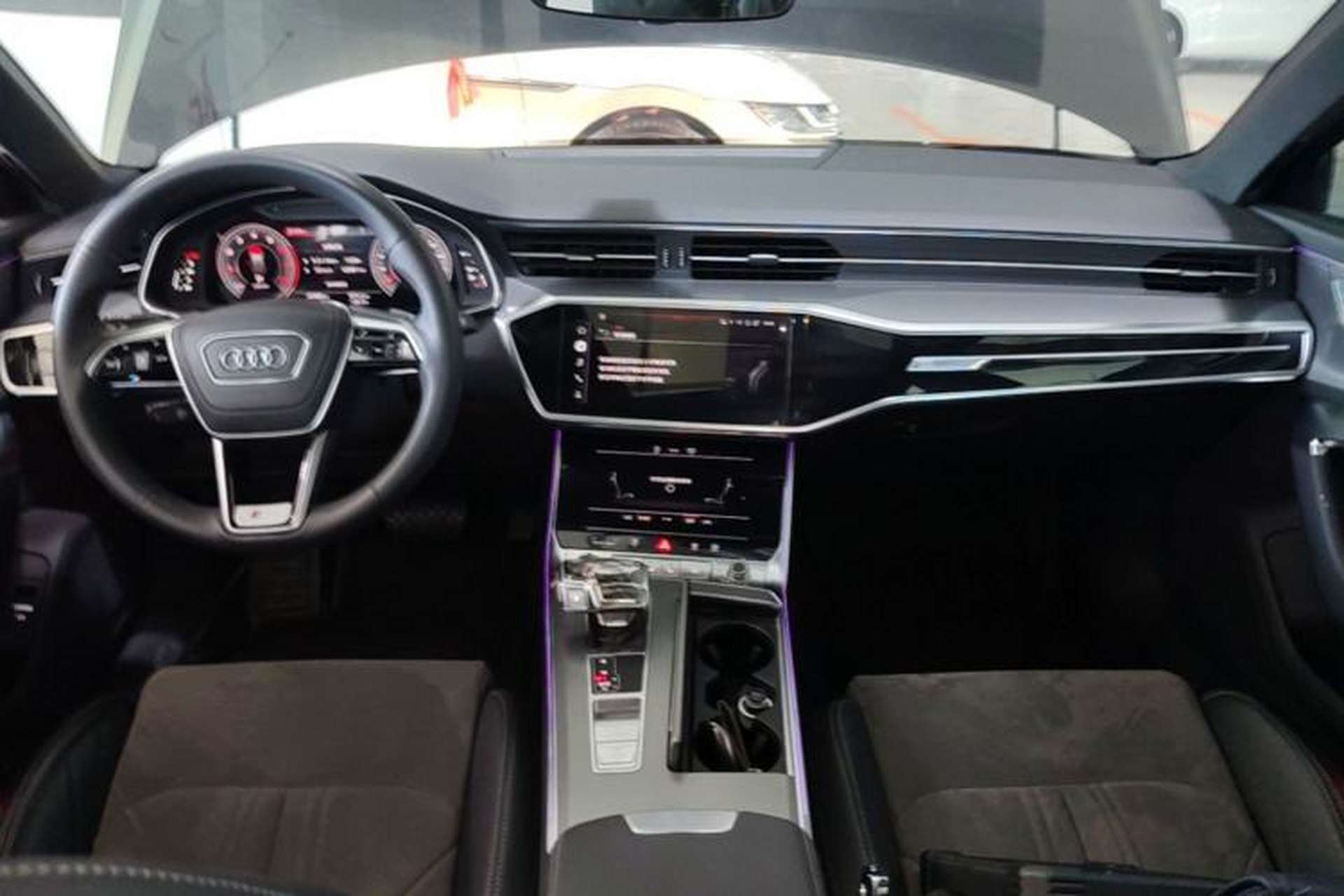 Used Audi A6L 2023 Revised 40 TFSI Luxury Dynamic Edition Center Console