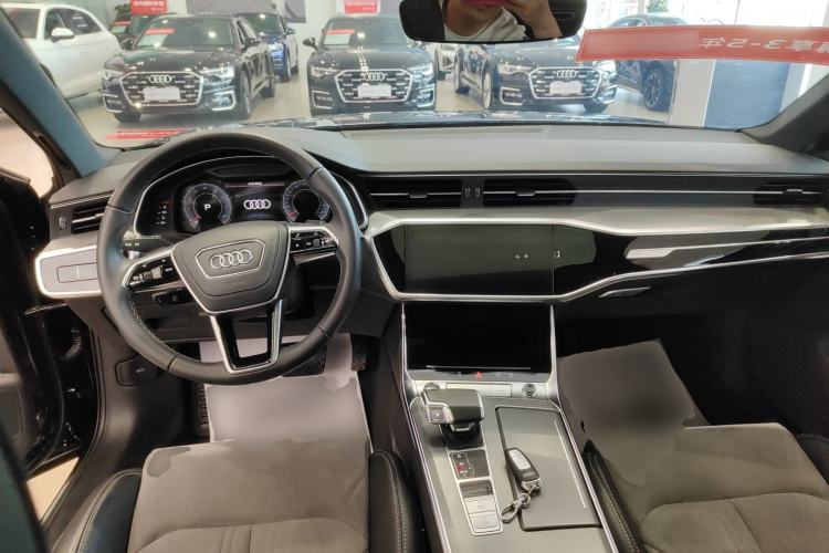 Used Audi A6L 2023 Revised 45 TFSI Prestige Dynamic Edition Center Console