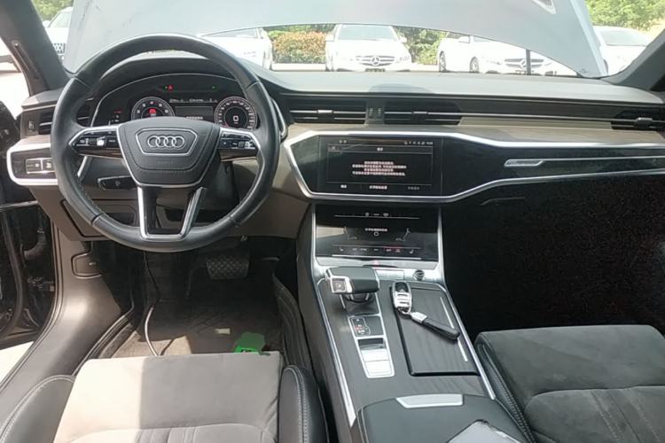 Used Audi A6L 2023 Revised 45 TFSI Prestige Dynamic Edition Center Console