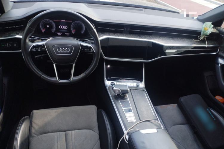 Used Audi A6L 2023 Revised 45 TFSI Prestige Dynamic Edition Center Console