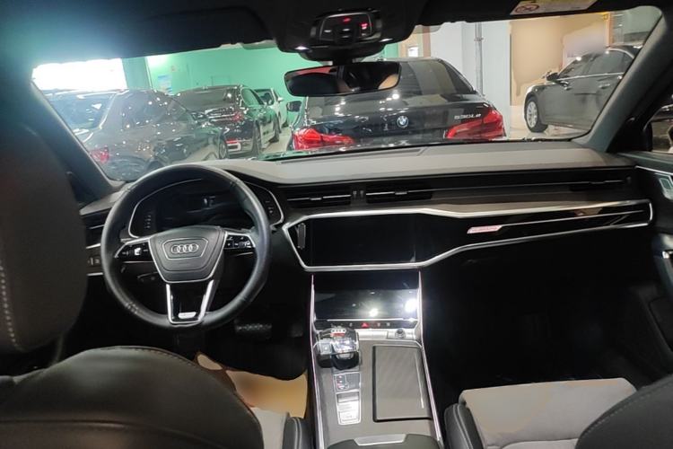Used Audi A6L 2023 Revised Edition 45 TFSI quattro Prestige Dynamic Version Center Console