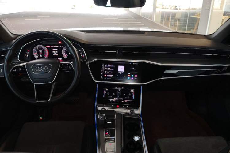 Used Audi A6L 2023 Revised 40 TFSI Luxury Dynamic Edition Center Console