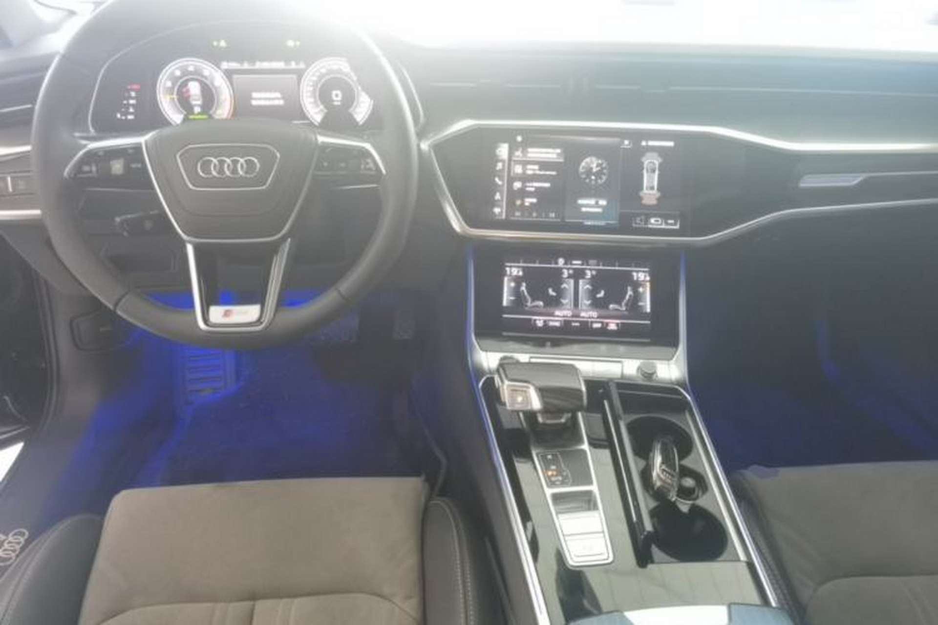 Used Audi A6L 2023 Revised 45 TFSI Prestige Dynamic Edition Center Console