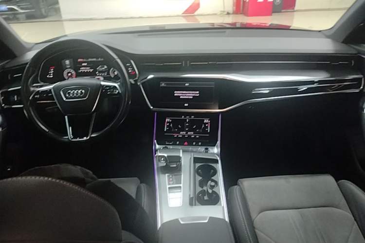 Used Audi A6L 2023 40 TFSI Luxury Dynamic Model Center Console