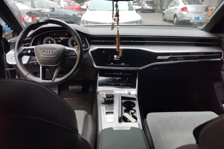 Used Audi A6L 2023 Revised 40 TFSI Luxury Dynamic Edition Center Console