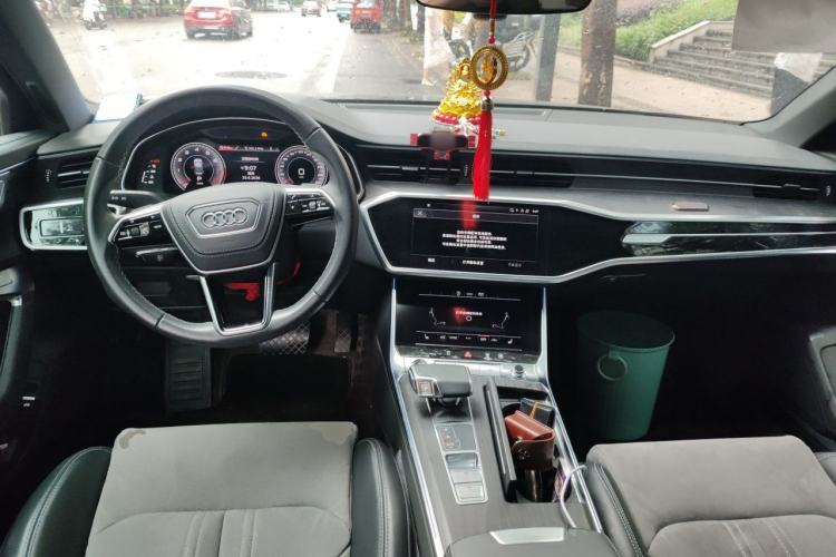 Used Audi A6L 2023 Revised Edition 45 TFSI quattro Prestige Dynamic Version Center Console