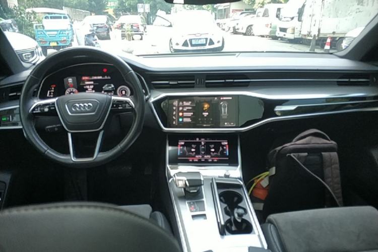 Used Audi A6L 2023 Revised 40 TFSI Luxury Dynamic Edition Center Console