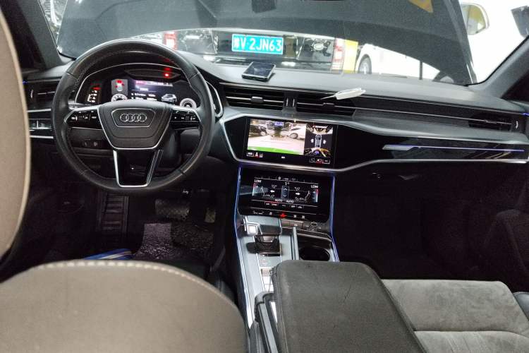 Used Audi A6L 2023 Revised 40 TFSI Luxury Dynamic Edition Center Console