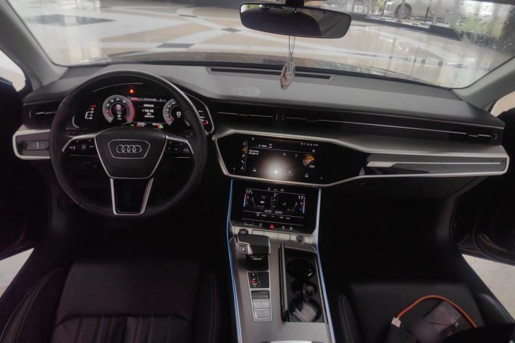 Used Audi A6L 2023 Revised 40 TFSI Luxury Prestige Edition Center Console