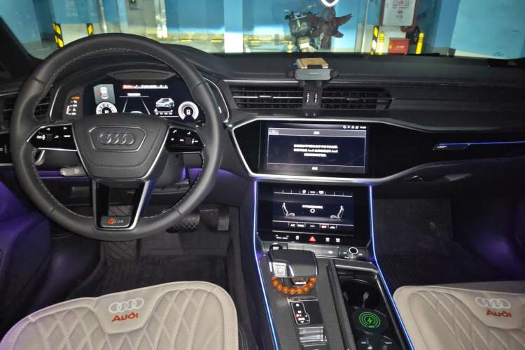 Used Audi A6L 2023 40 TFSI Luxury Dynamic Model Center Console