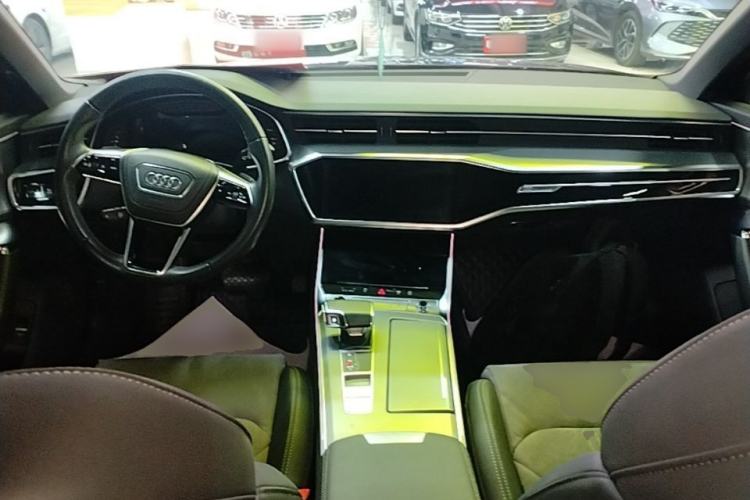 Used Audi A6L 2023 Revised 40 TFSI Luxury Dynamic Edition Center Console