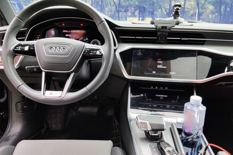 Used Audi A6L 2023 Revised 40 TFSI Luxury Dynamic Edition Center Console
