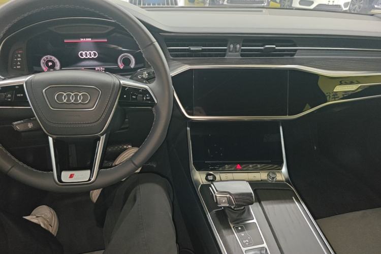 Used Audi A6L 2023 Revised Edition 45 TFSI quattro Prestige Dynamic Version Center Console