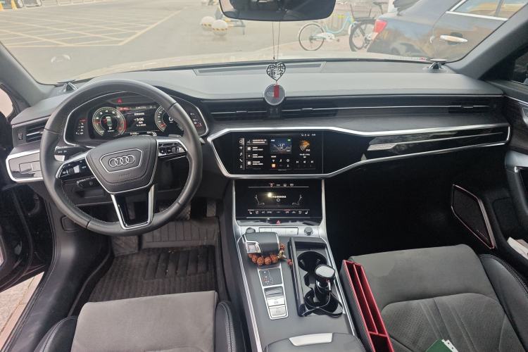 Used Audi A6L 2023 Revised Edition 45 TFSI quattro Prestige Dynamic Version Center Console
