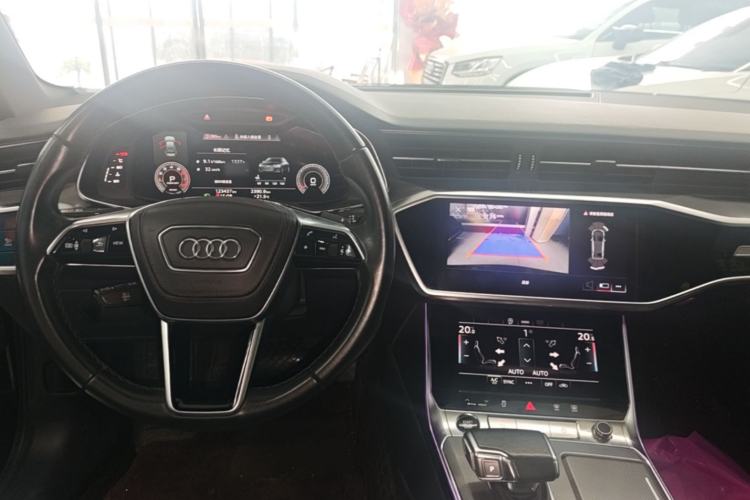 Used Audi A6L 2023 Revised 40 TFSI Luxury Dynamic Edition Center Console