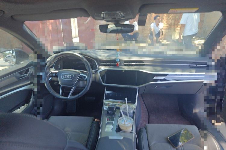 Used Audi A6L  Center Console