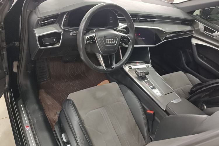 Used Audi A6L 2023 40 TFSI Luxury Dynamic Model Center Console