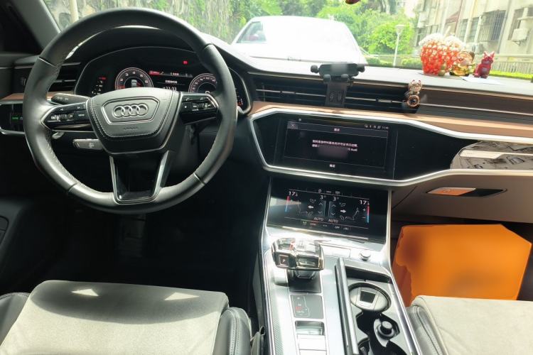 Used Audi A6L 2023 Revised 45 TFSI Prestige Dynamic Edition Center Console