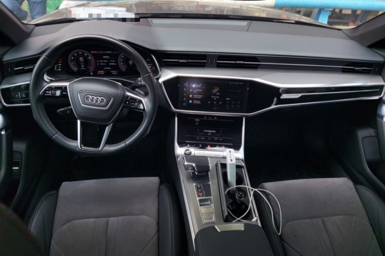Used Audi A6L 2023 40 TFSI Luxury Dynamic Model Center Console