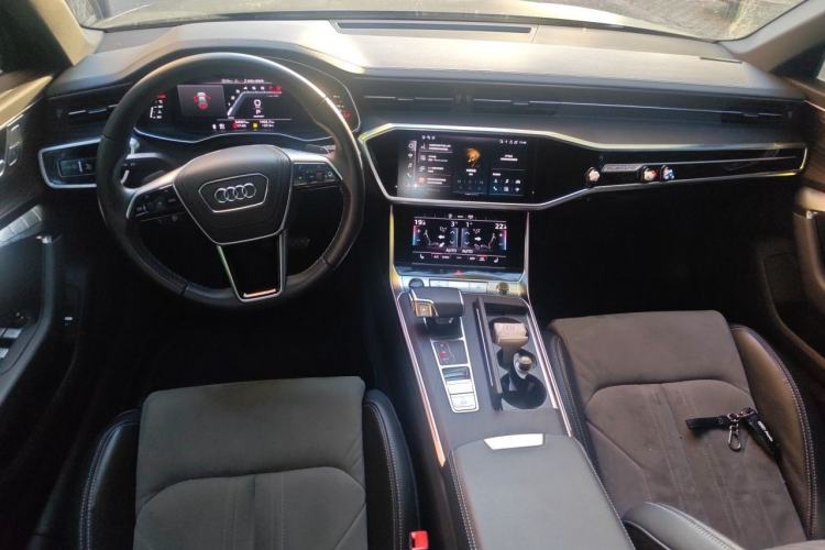 Used Audi A6L 2023 Revised Edition 45 TFSI quattro Prestige Dynamic Version Center Console