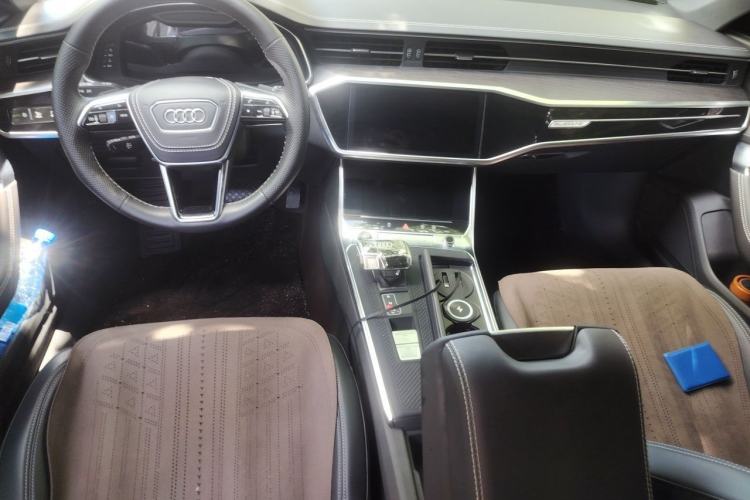 Used Audi A6L 2023 Updated 45 TFSI quattro Prestige Dynamic Edition Center Console