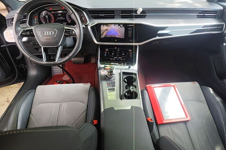 Used Audi A6L 2023 Revised 40 TFSI Luxury Dynamic Edition Center Console