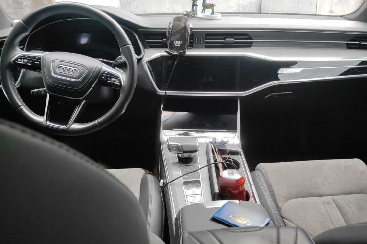 Used Audi A6L 2023 40 TFSI Luxury Dynamic Model Center Console