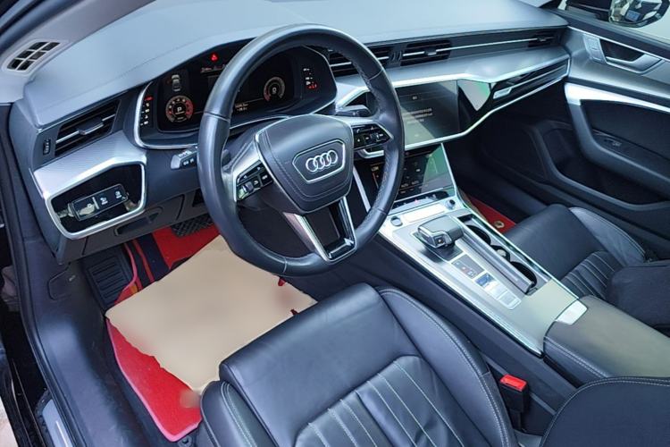 Used Audi A6L 2023 Revised 40 TFSI Luxury Prestige Edition Center Console