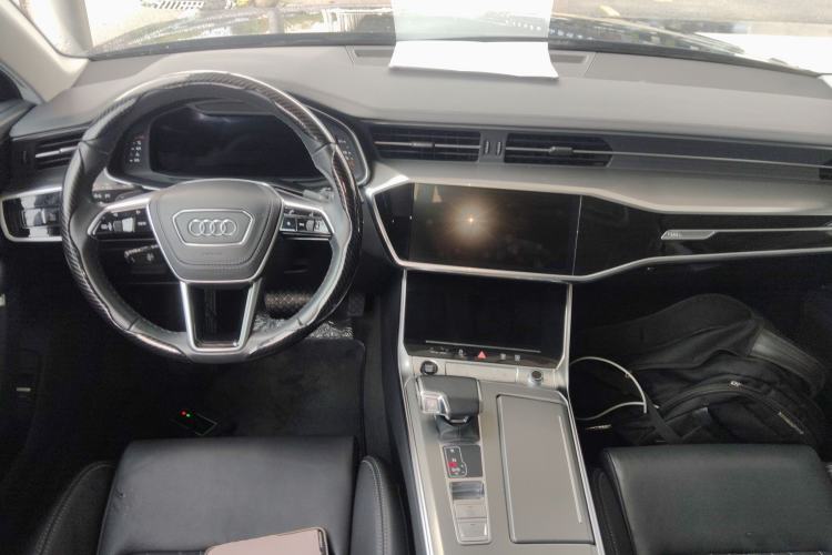 Used Audi A6L 2023 Revised 40 TFSI Luxury Prestige Edition Center Console