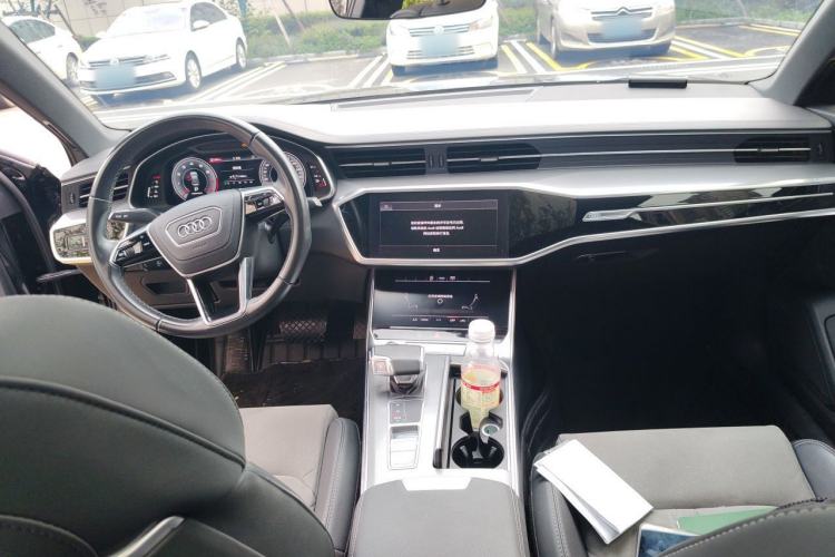 Used Audi A6L 2023 40 TFSI Luxury Dynamic Model Center Console