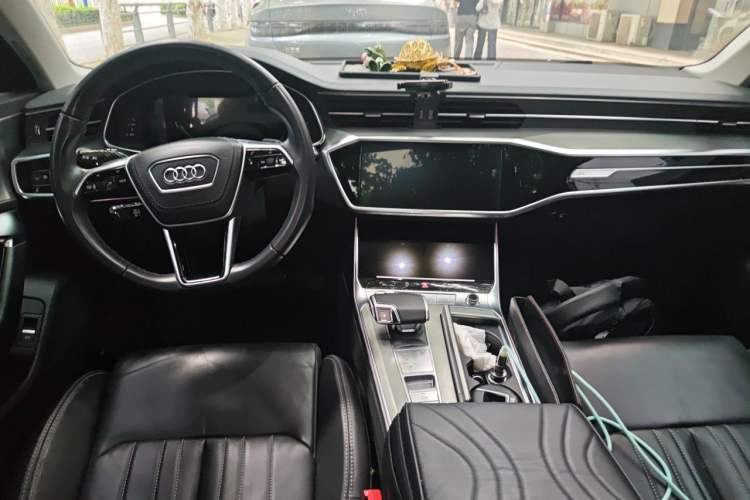 Used Audi A6L 2023 Revised 45 TFSI Prestige Dynamic Edition Center Console
