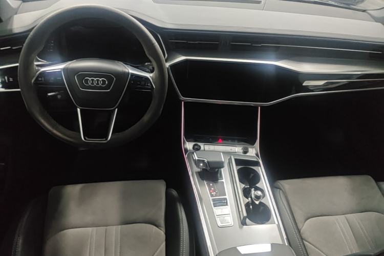 Used Audi A6L 2023 Revised 40 TFSI Luxury Dynamic Edition Center Console