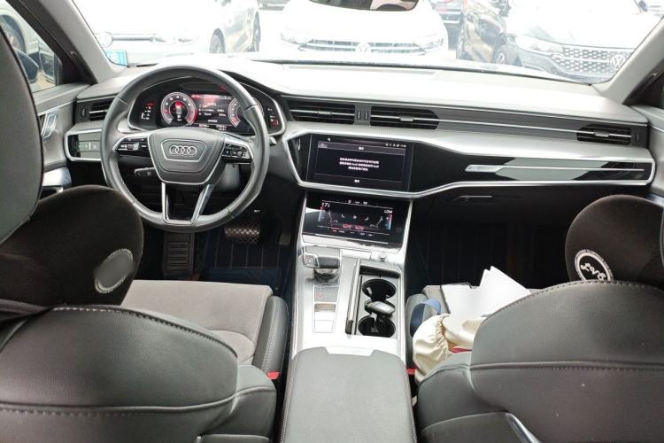 Used Audi A6L 2023 40 TFSI Luxury Dynamic Model Center Console