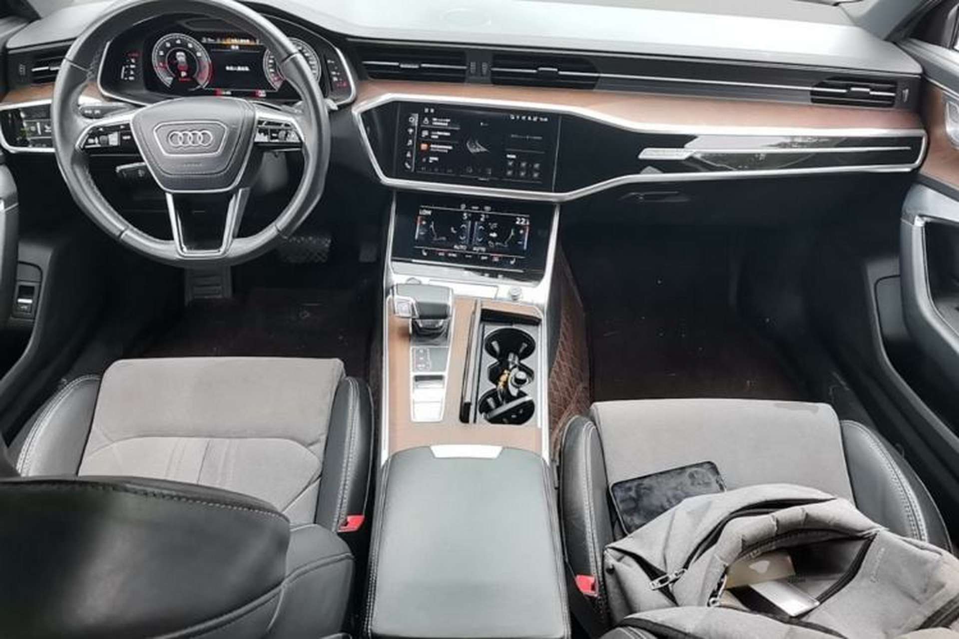 Used Audi A6L 2023 45 TFSI quattro Prestige Dynamic Edition Center Console
