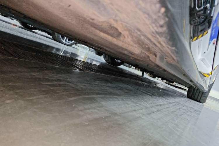 Used Audi A6L 2023 40 TFSI Luxury Dynamic Model Chassis Rear Right