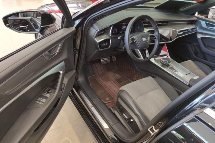 Used Audi A6L 2023 Revised 40 TFSI Luxury Dynamic Edition Driver Seat