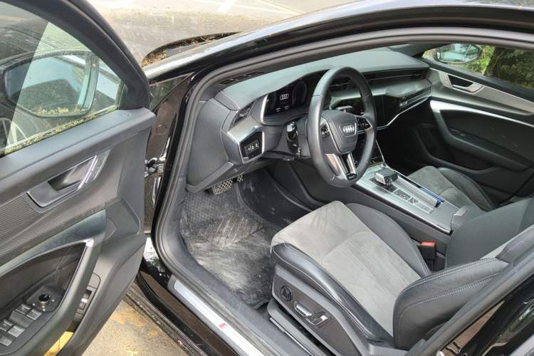 Used Audi A6L 2023 Revised 40 TFSI Luxury Dynamic Edition Driver Seat