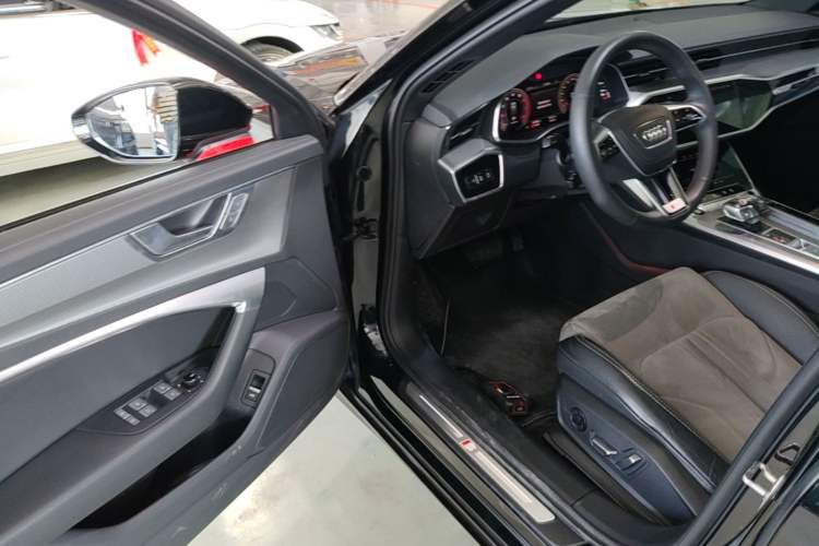 Used Audi A6L 2023 Revised 40 TFSI Luxury Dynamic Edition Driver Seat
