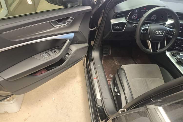 Used Audi A6L 2023 40 TFSI Luxury Dynamic Model Driver Seat