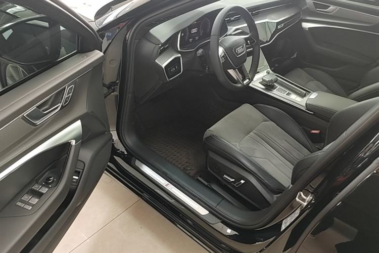 Used Audi A6L 2023 Revised 45 TFSI Prestige Dynamic Edition Driver Seat