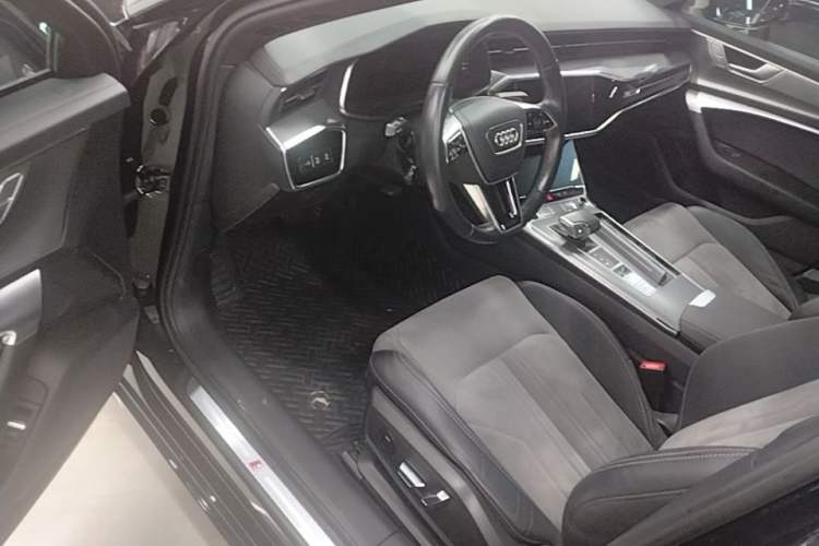 Used Audi A6L 2023 40 TFSI Luxury Dynamic Model Driver Seat