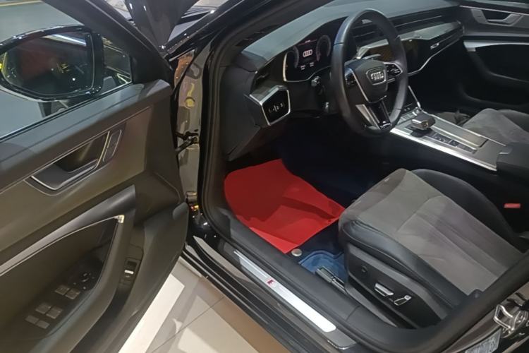 Used Audi A6L 2023 Revised 40 TFSI Luxury Dynamic Edition Driver Seat