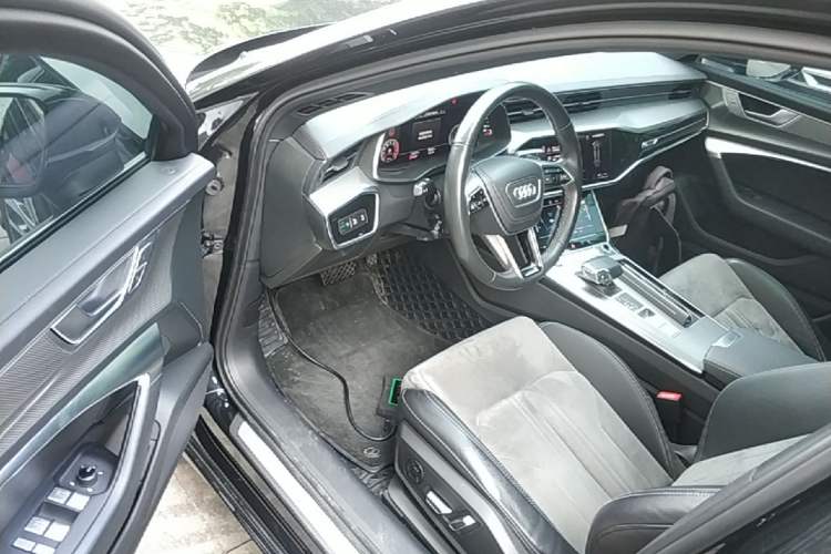 Used Audi A6L 2023 Revised 40 TFSI Luxury Dynamic Edition Driver Seat